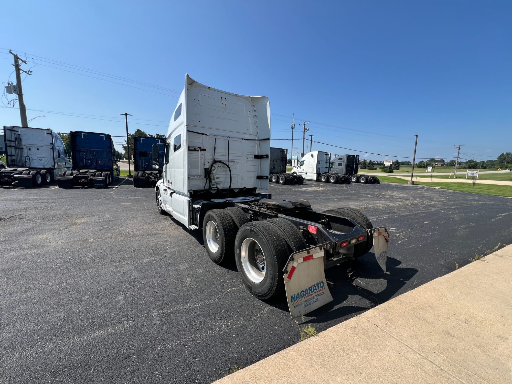 2020 Volvo VNL760