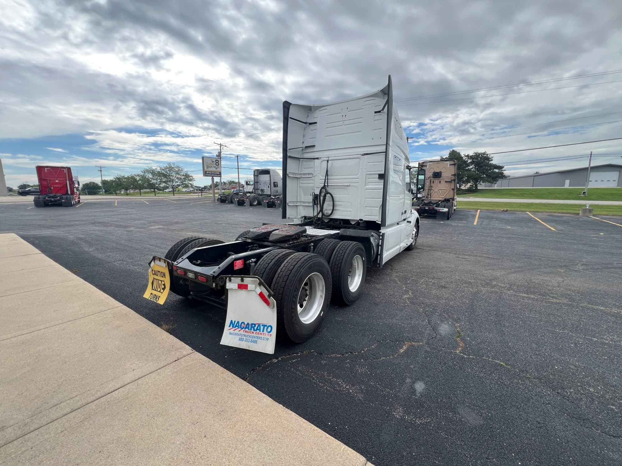 2020 Volvo VNL760