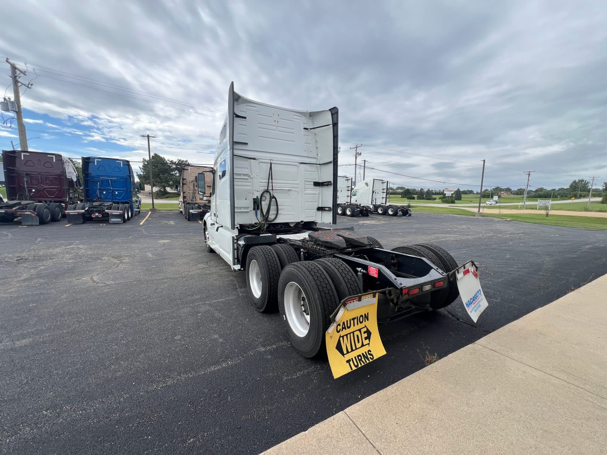 2020 Volvo VNL760