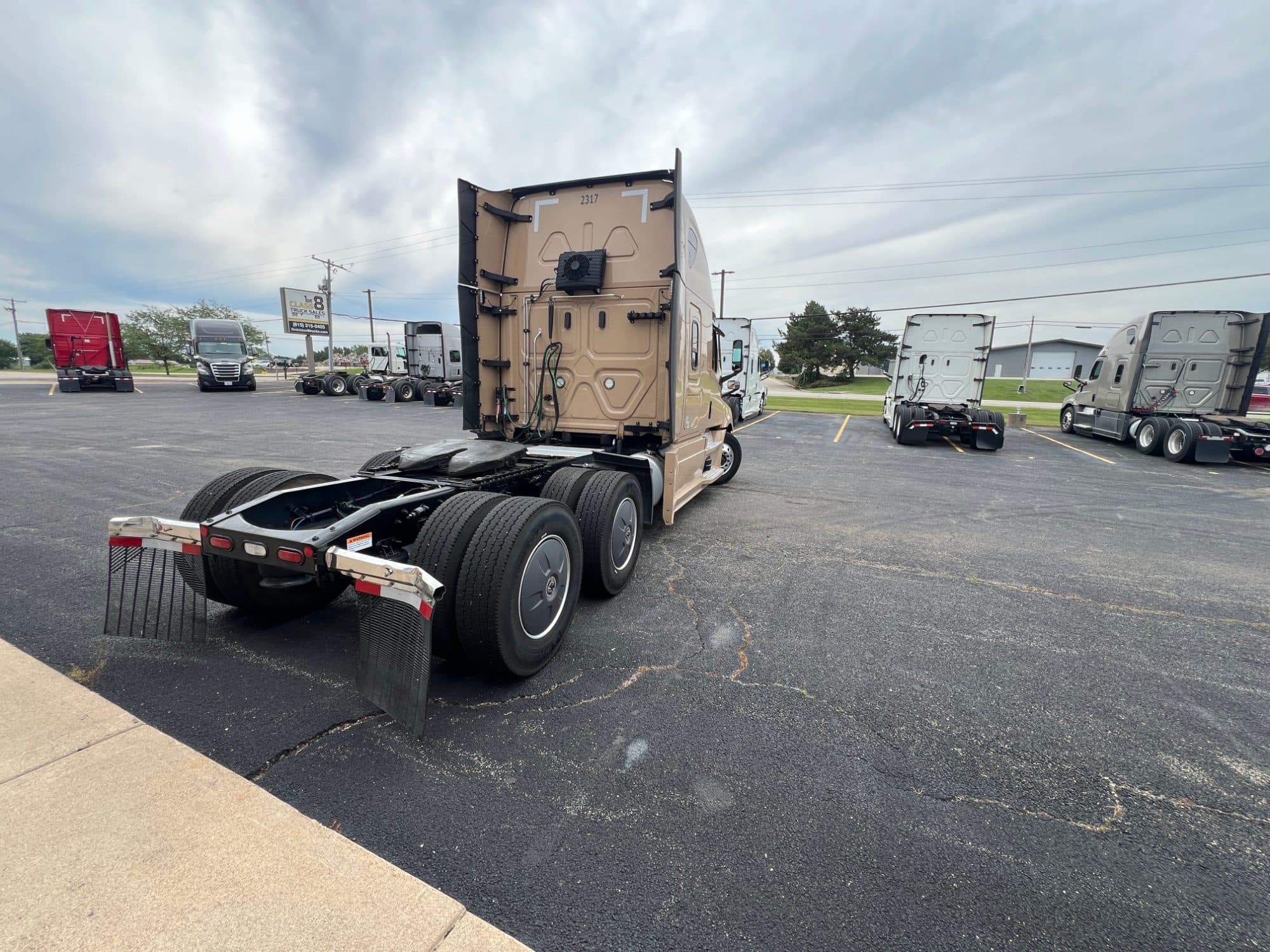 2023 Freightliner Cascadia 126