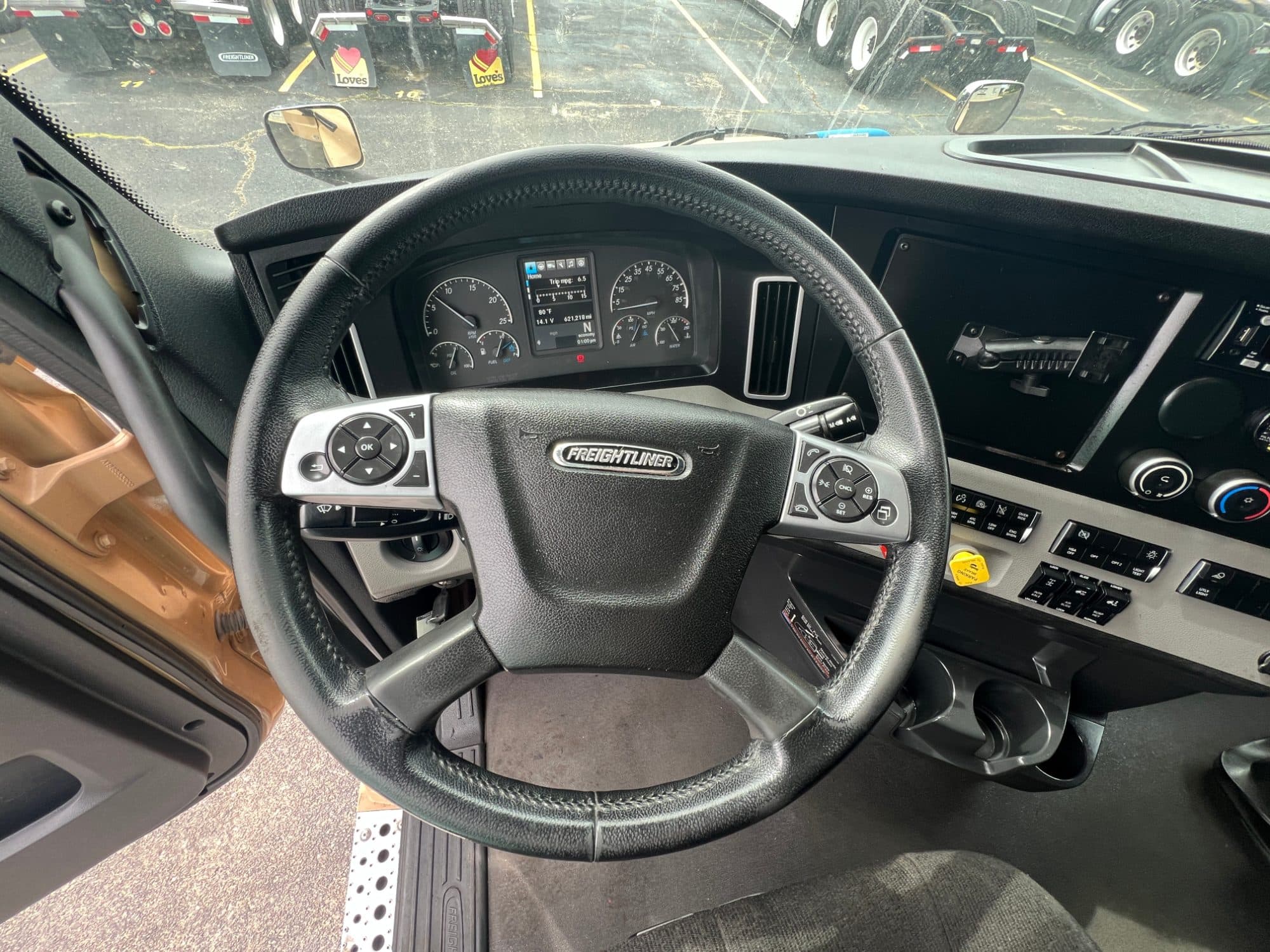2023 Freightliner Cascadia 126