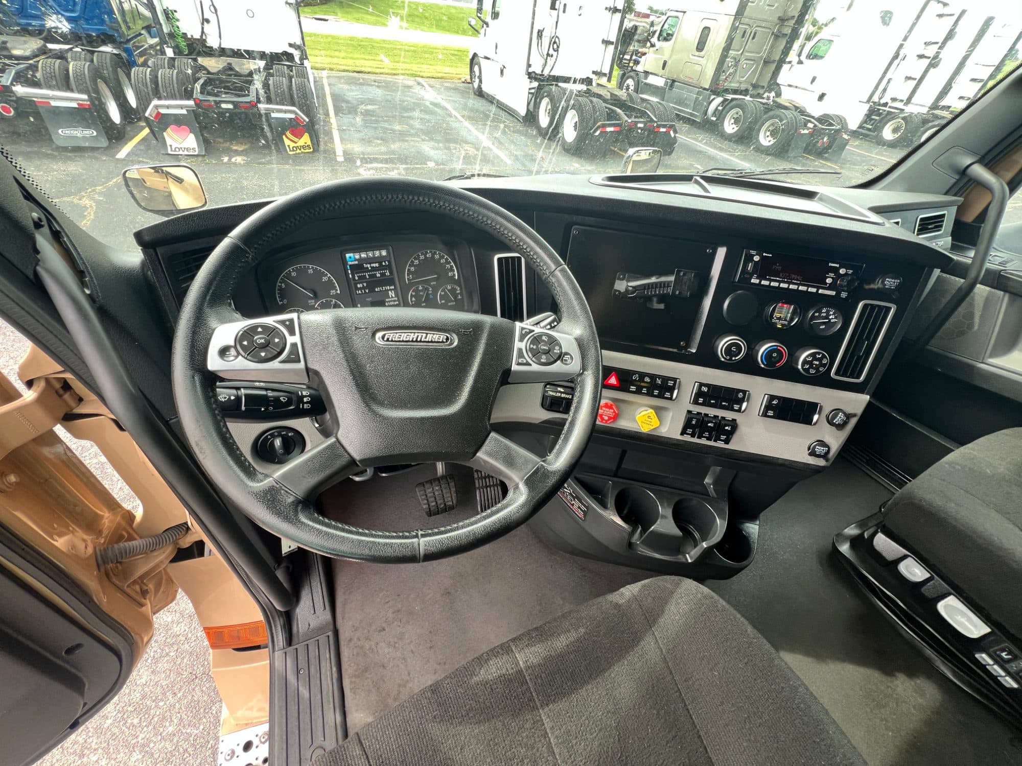 2023 Freightliner Cascadia 126