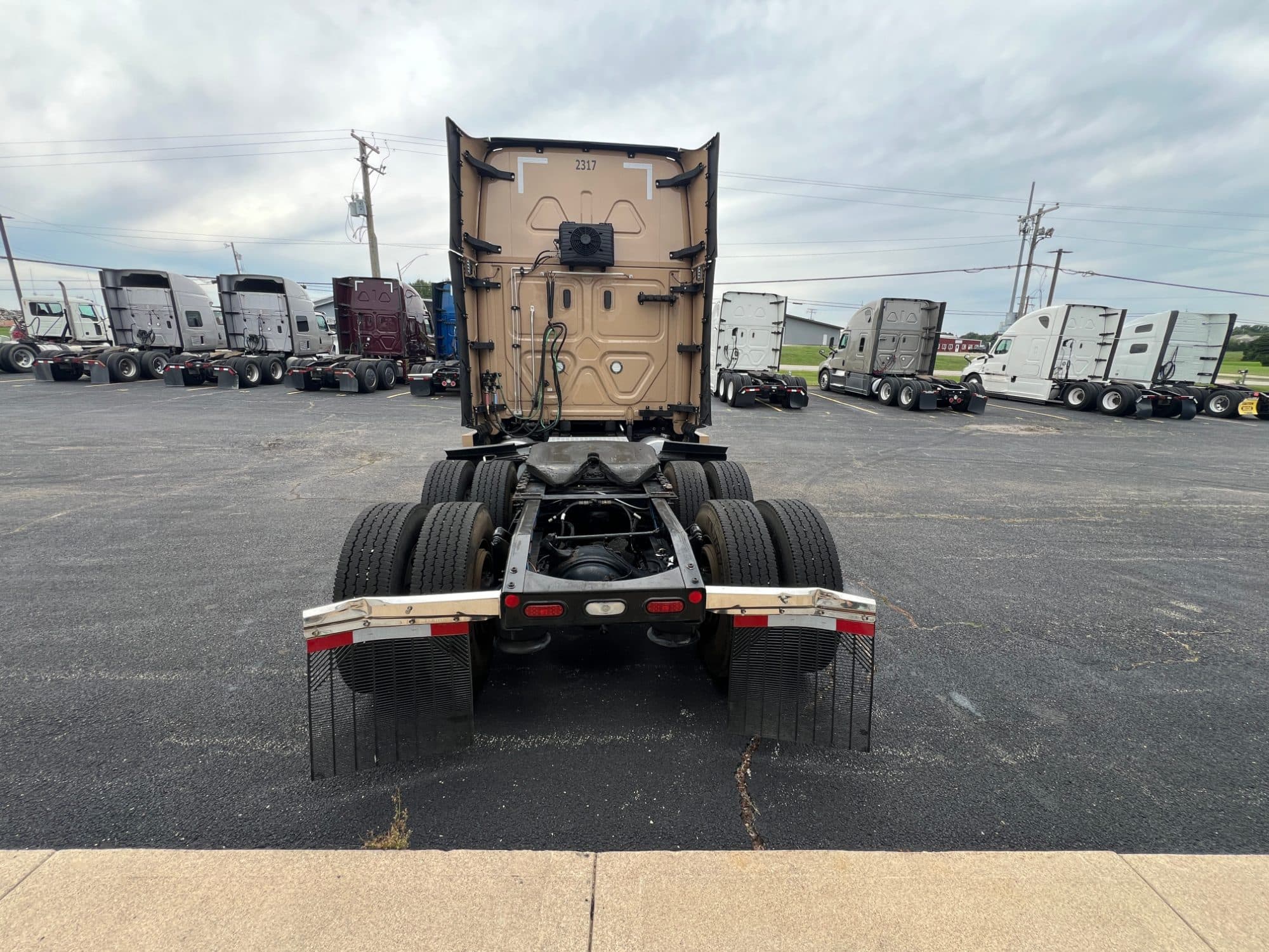 2023 Freightliner Cascadia 126