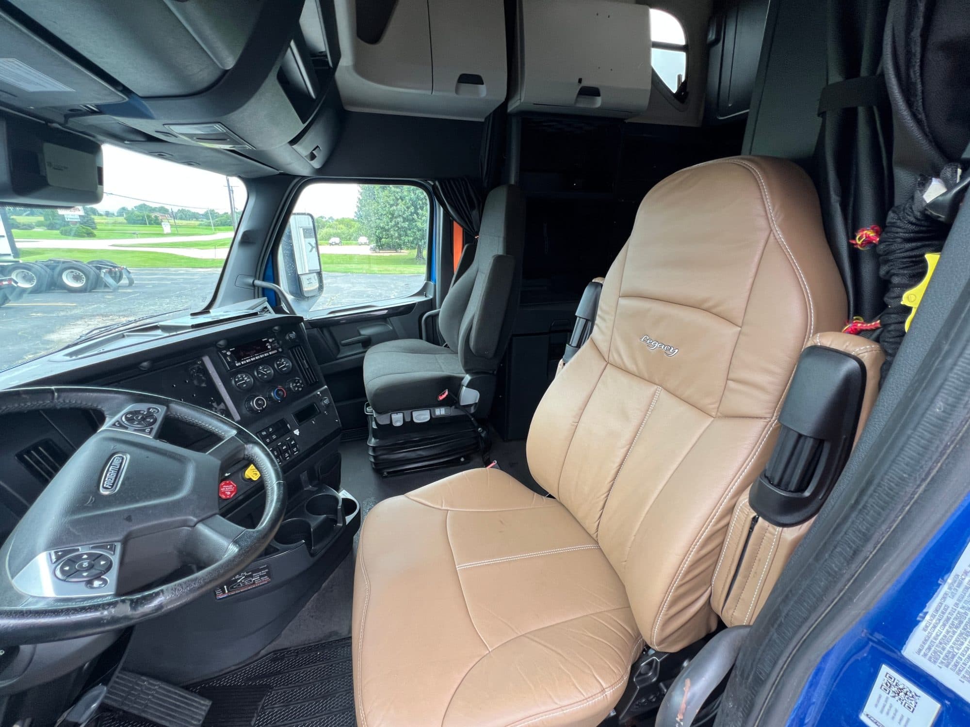 2023 Freightliner Cascadia 126