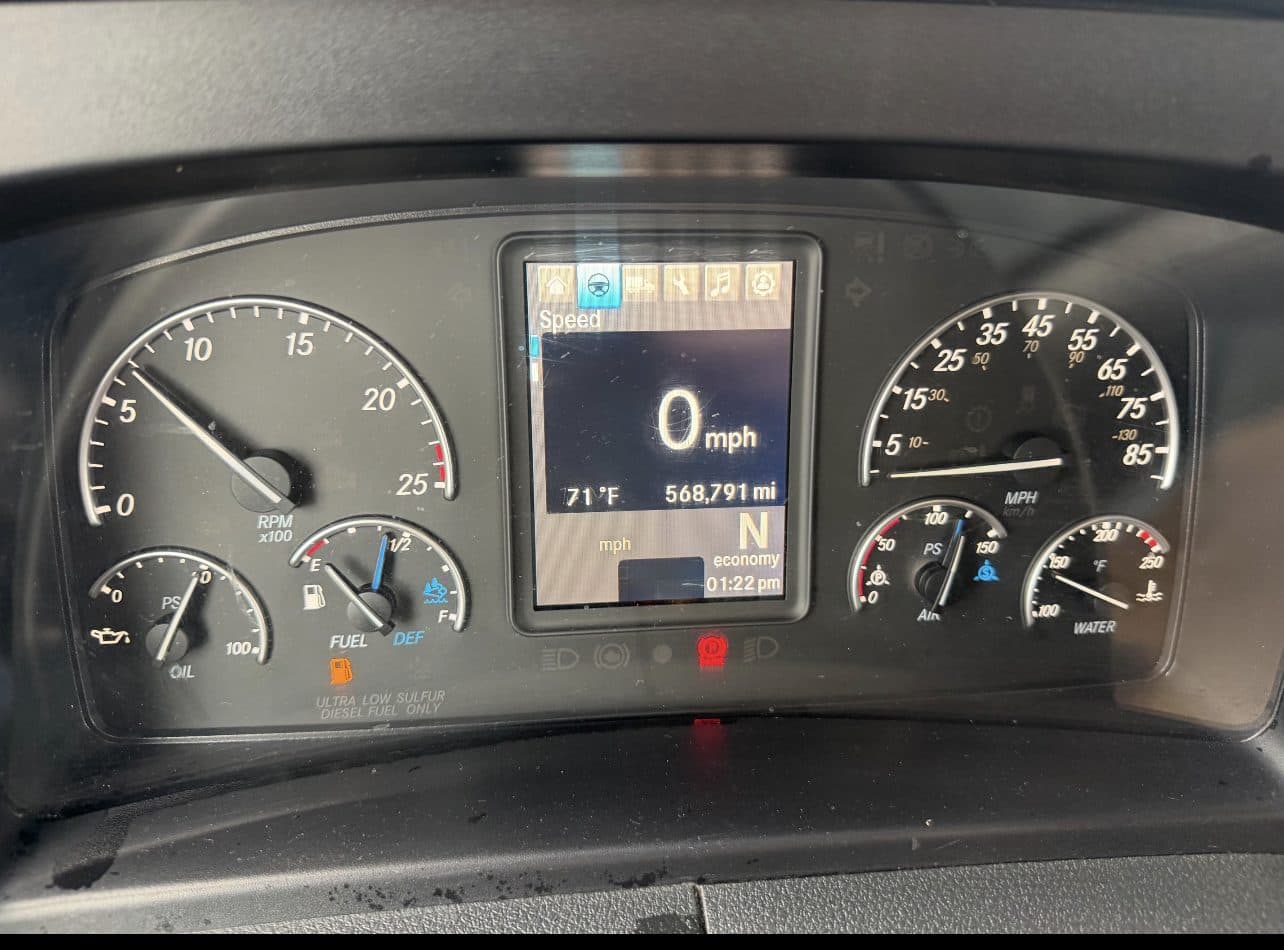 2023 Freightliner Cascadia 126