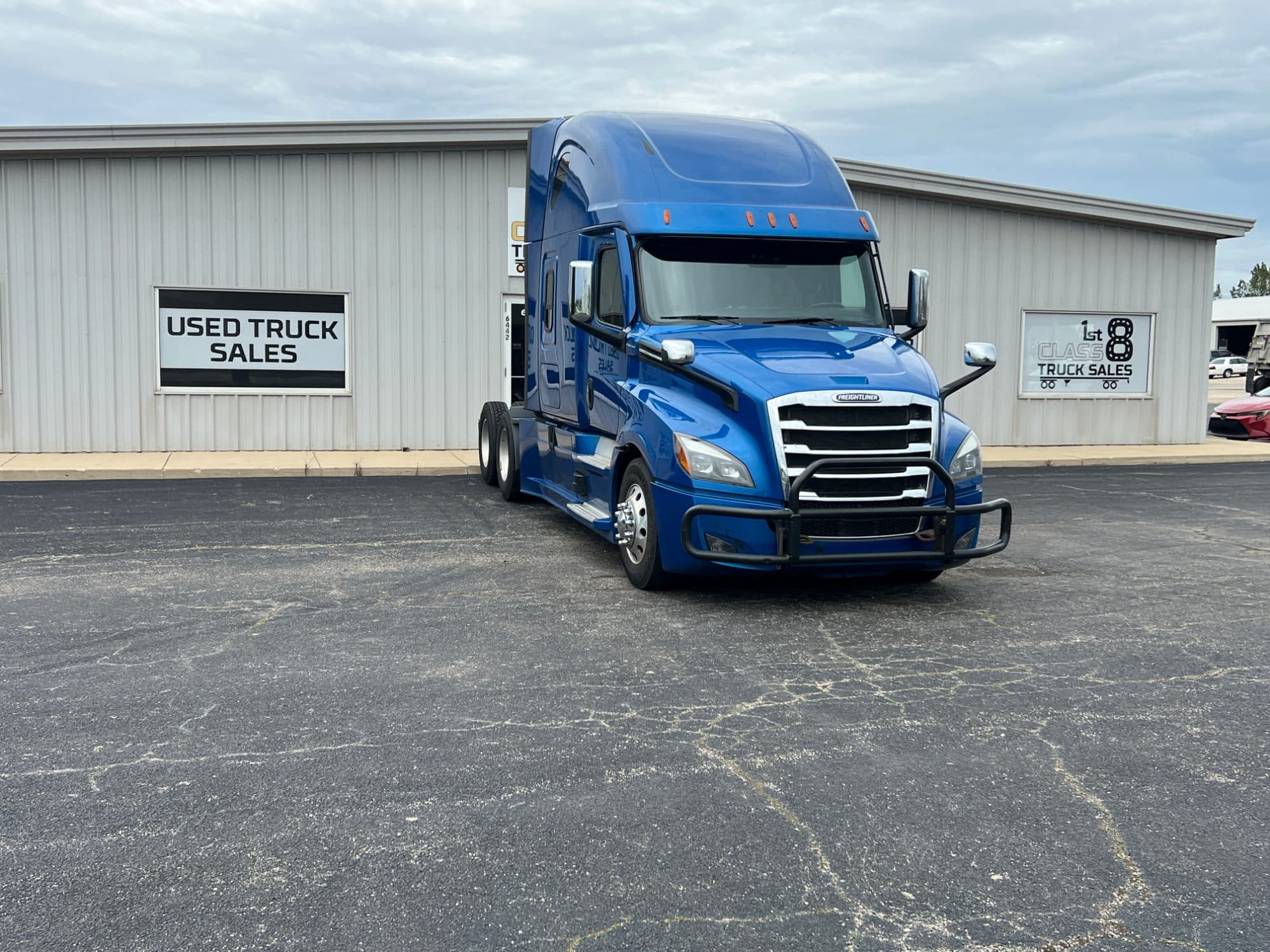 2023 Freightliner Cascadia 126