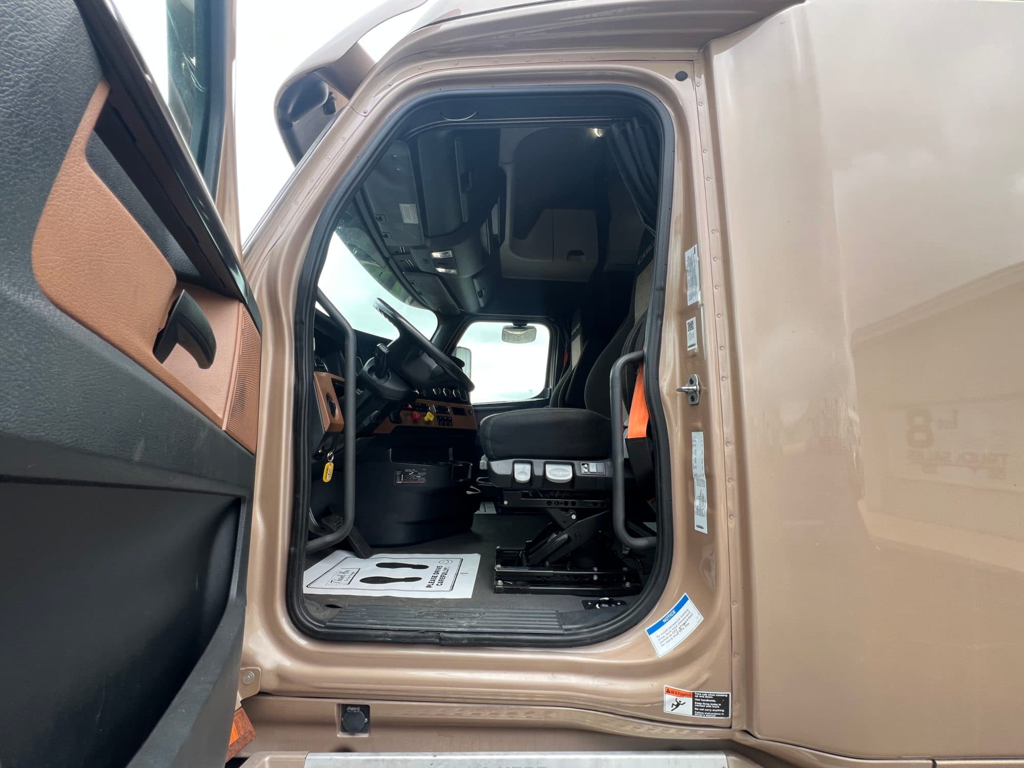 2022 Freightliner Cascadia 126