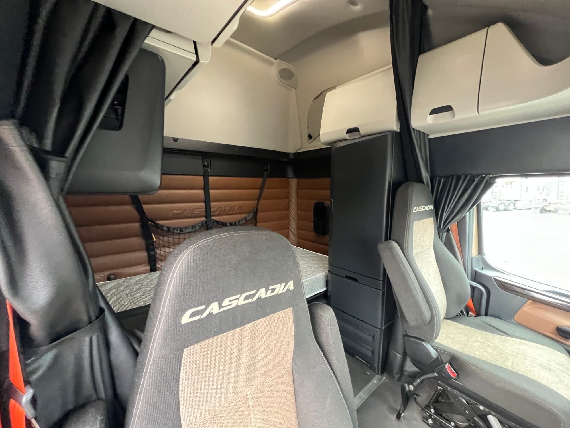 2022 Freightliner Cascadia 126