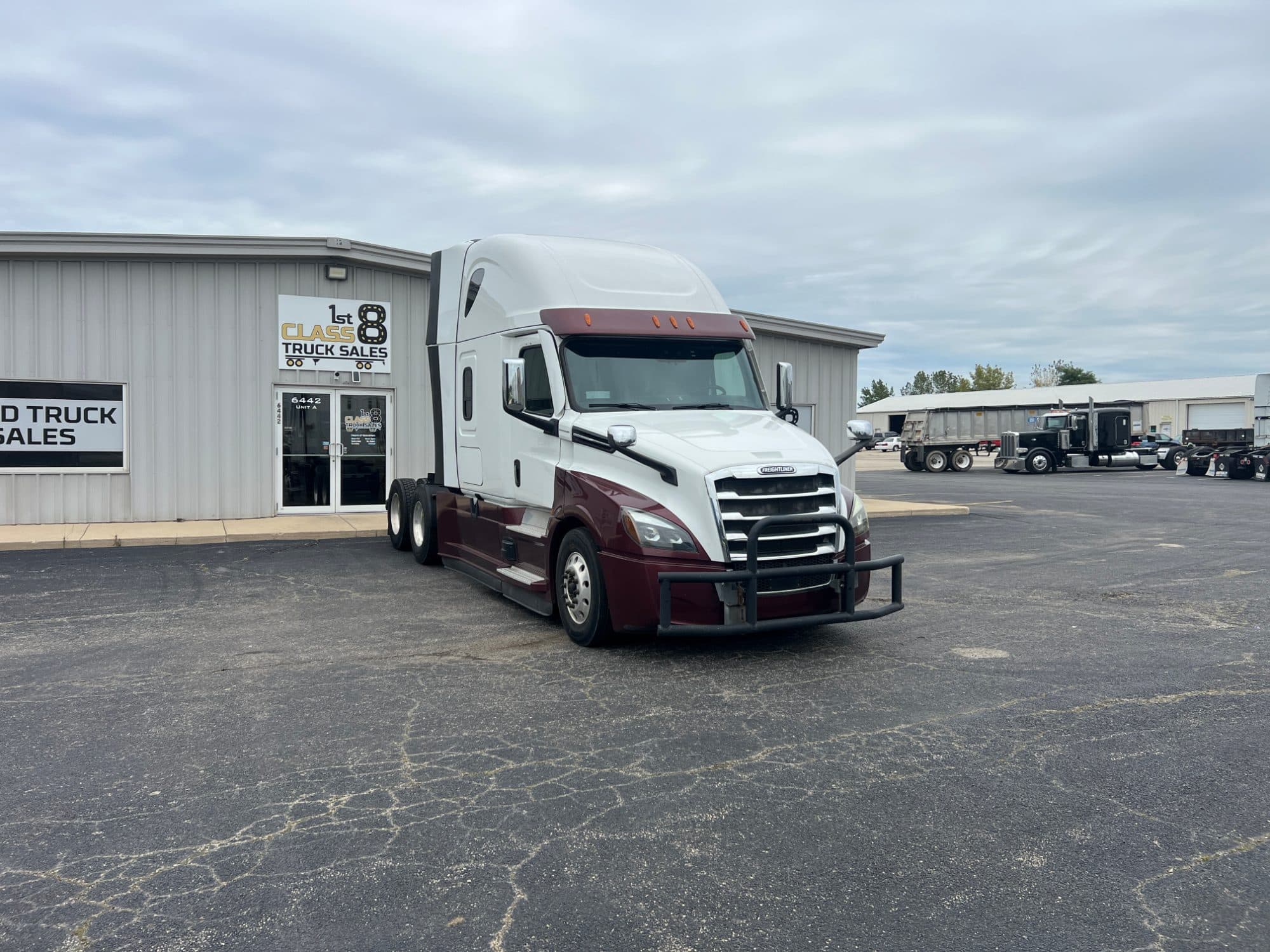 2020 Freightliner Cascadia 126