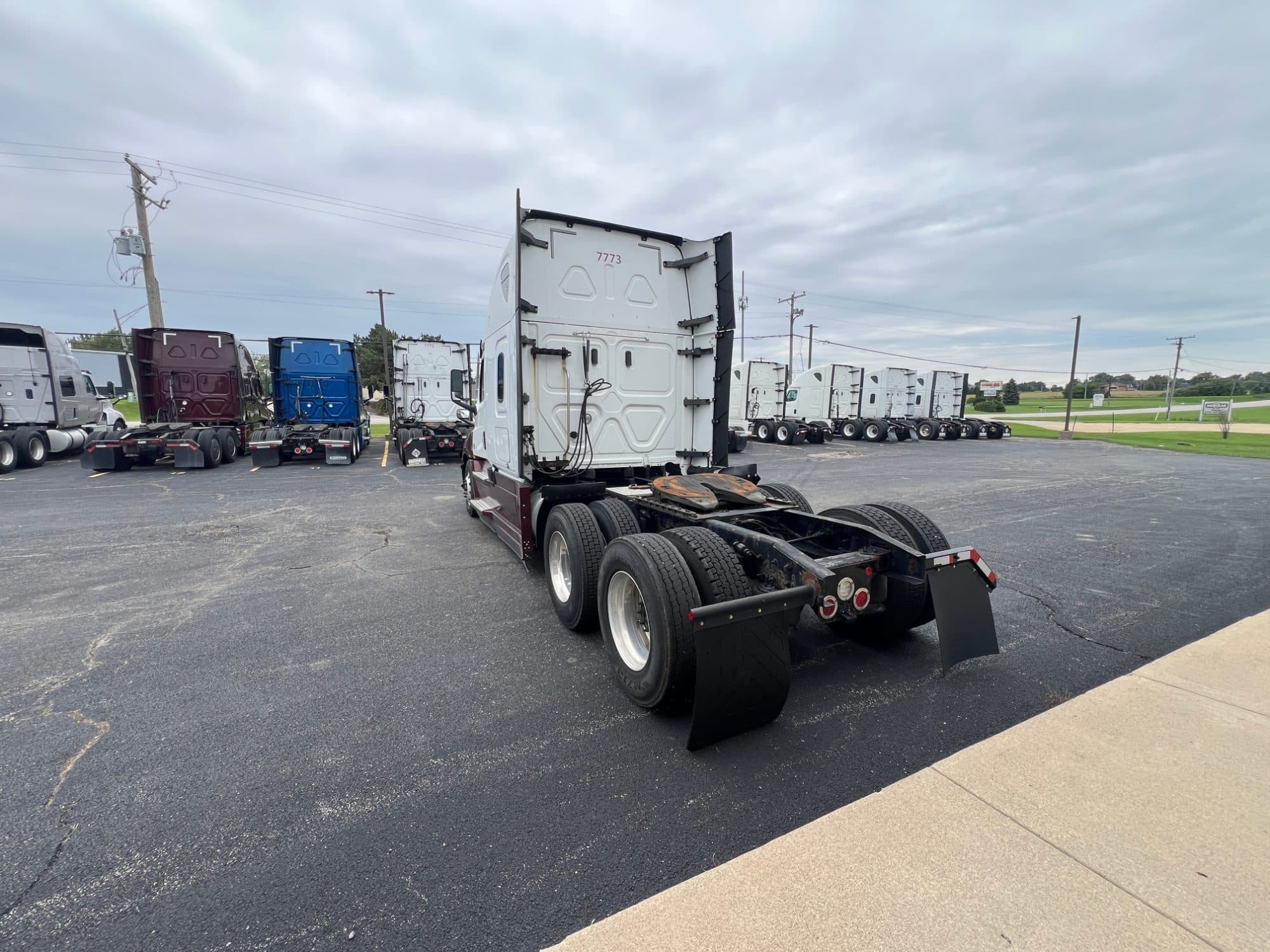 2020 Freightliner Cascadia 126