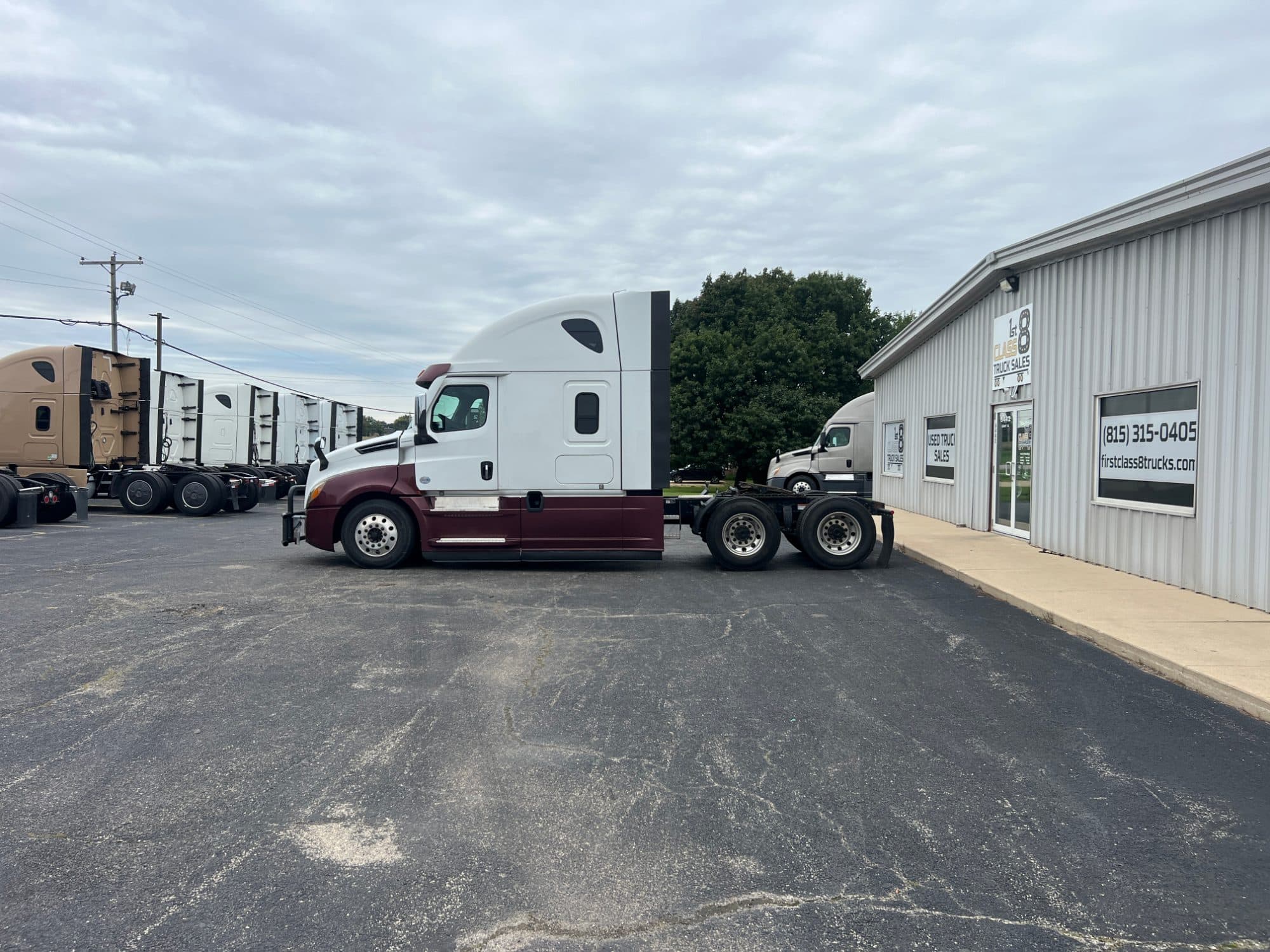 2020 Freightliner Cascadia 126