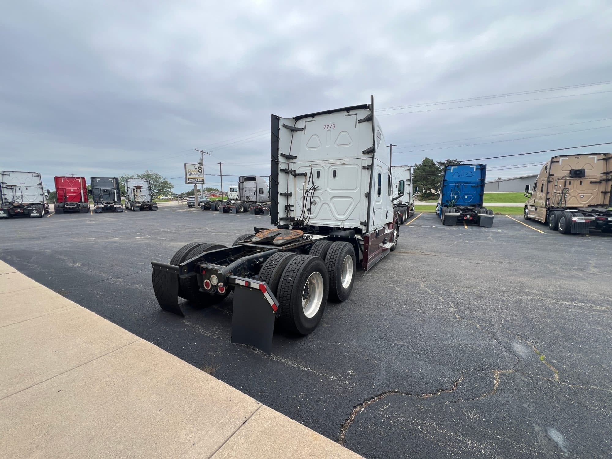 2020 Freightliner Cascadia 126