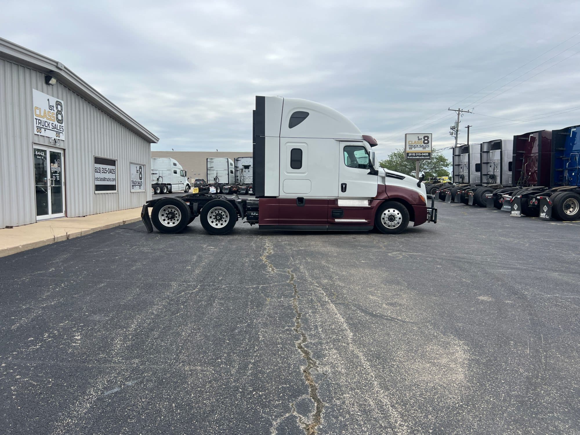 2020 Freightliner Cascadia 126