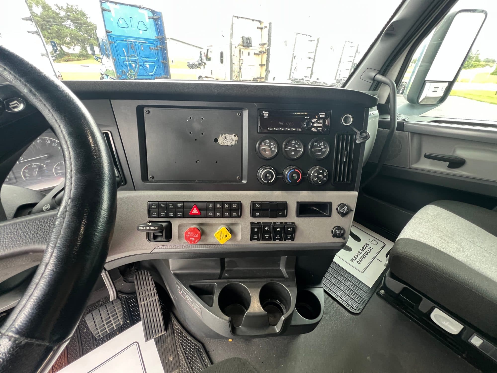 2020 Freightliner Cascadia 126
