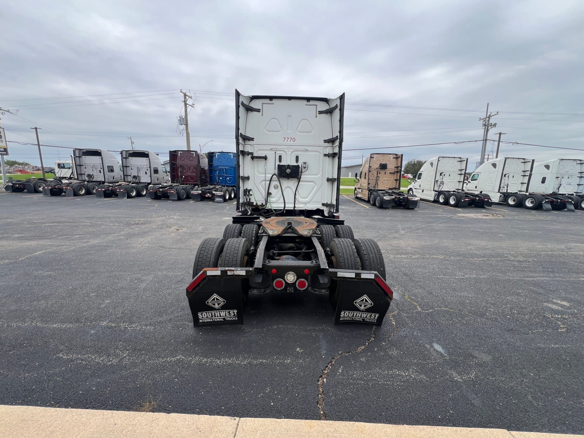 2020 Freightliner Cascadia 126
