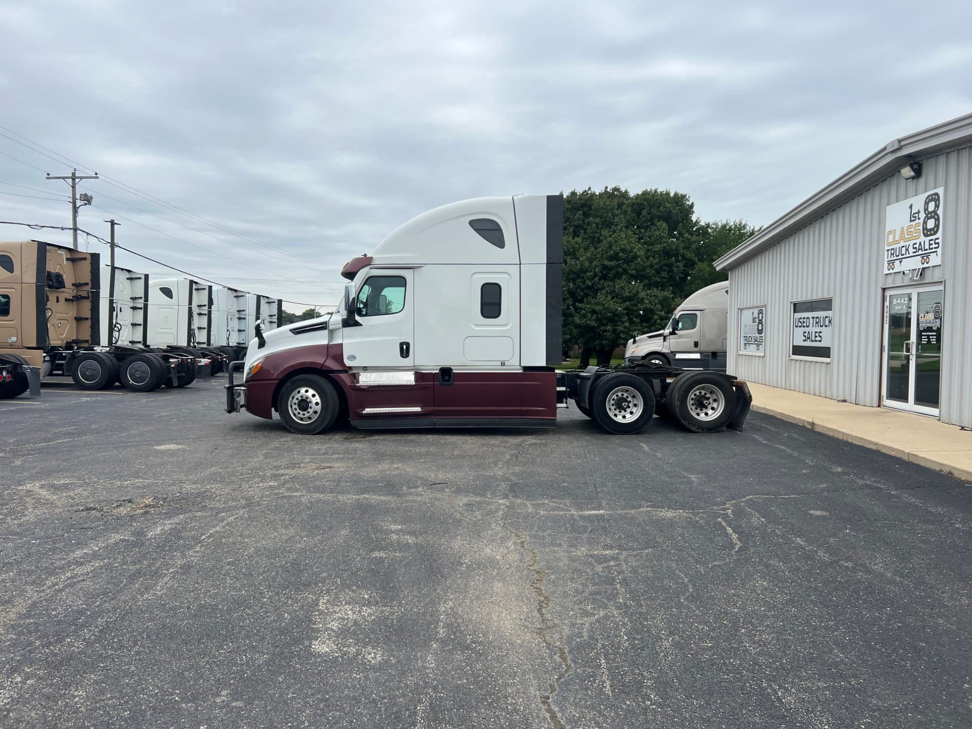 2020 Freightliner Cascadia 126