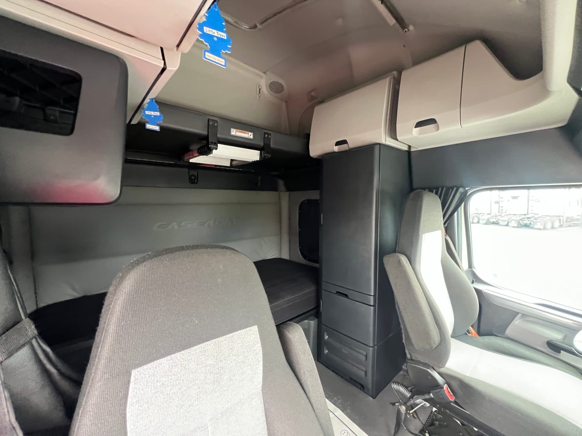 2020 Freightliner Cascadia 126
