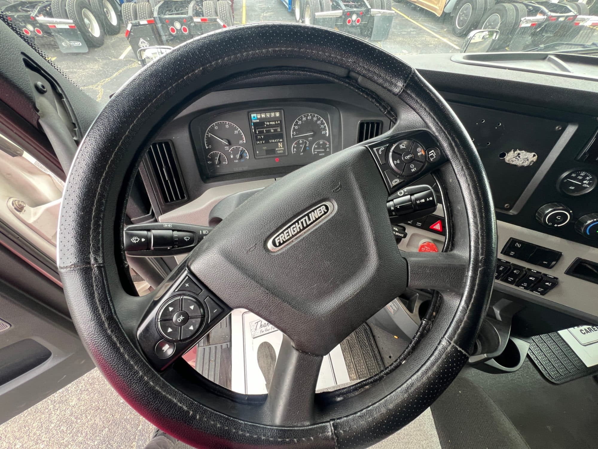2020 Freightliner Cascadia 126