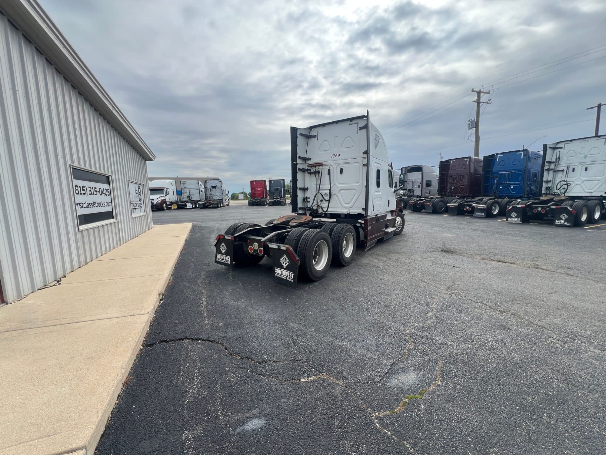 2020 Freightliner Cascadia 126
