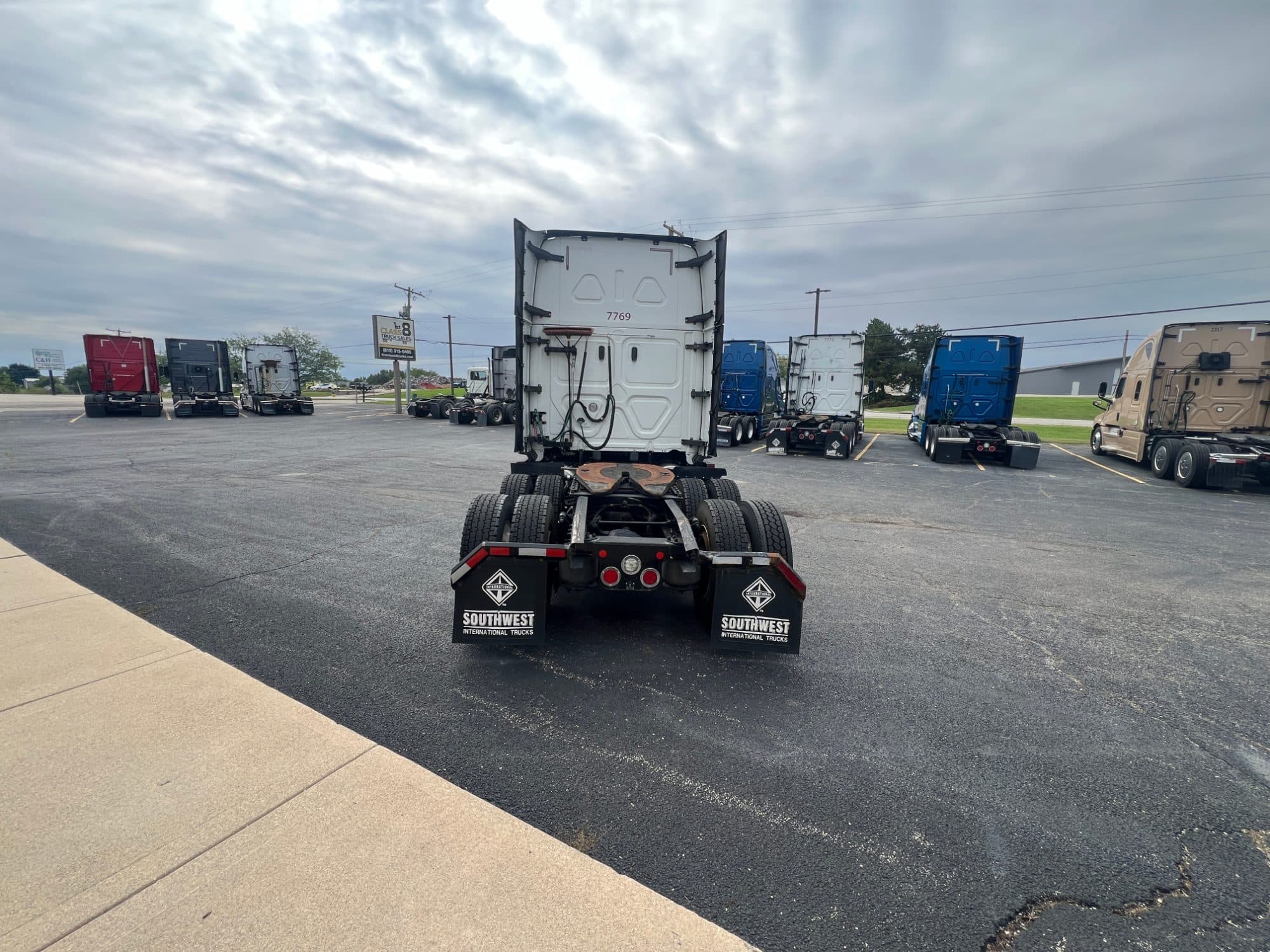 2020 Freightliner Cascadia 126
