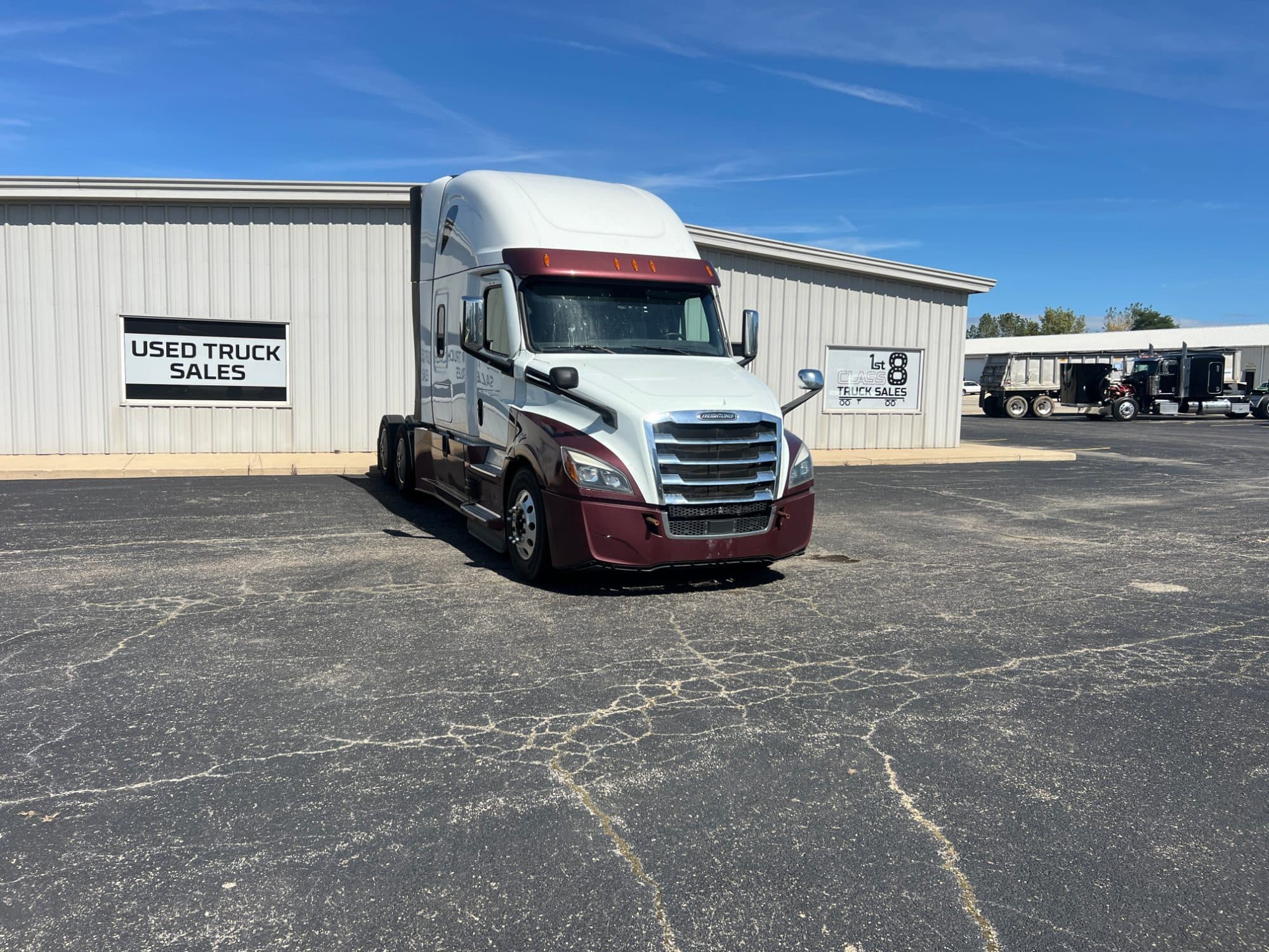 2020 Freightliner Cascadia 126