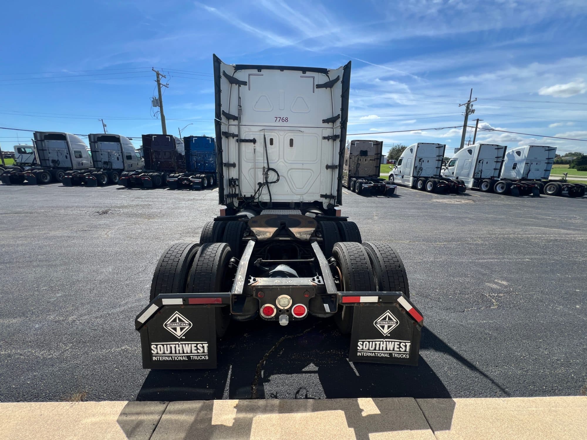 2020 Freightliner Cascadia 126