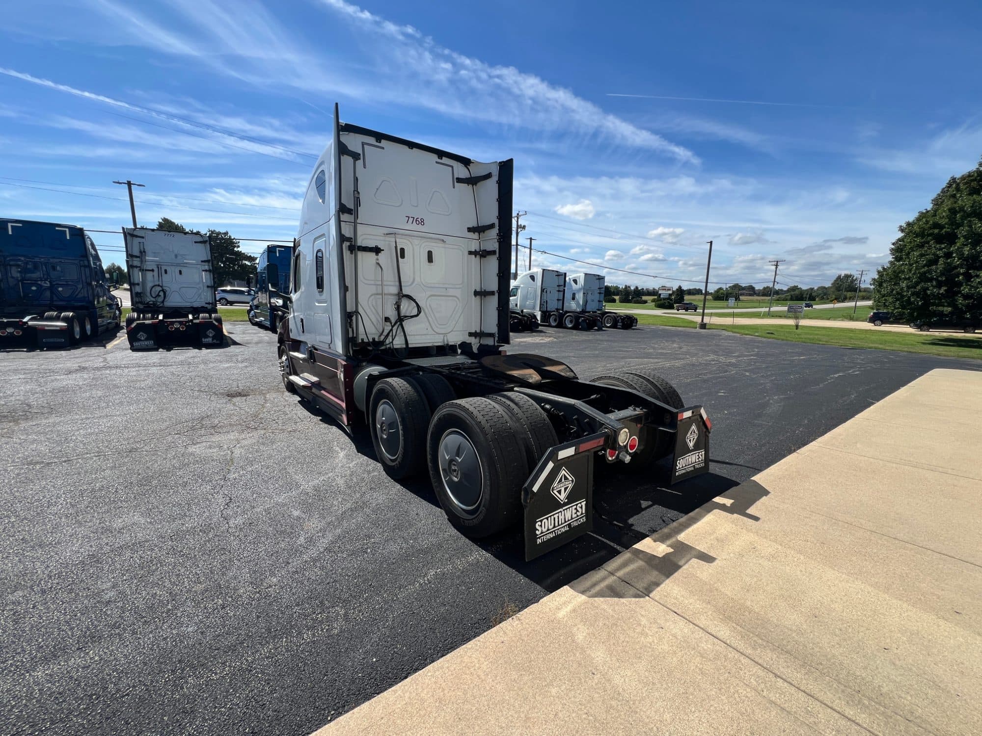 2020 Freightliner Cascadia 126