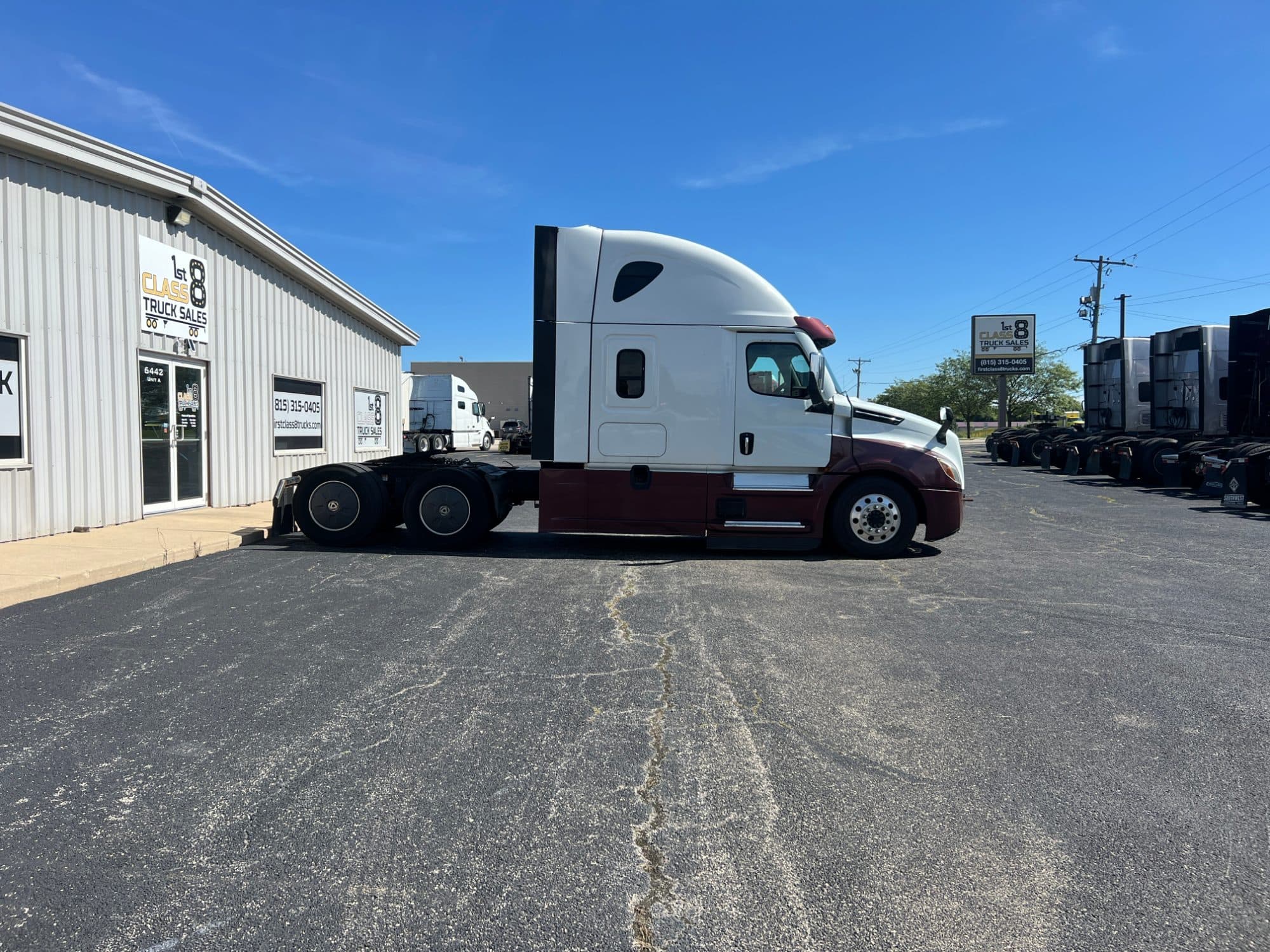 2020 Freightliner Cascadia 126
