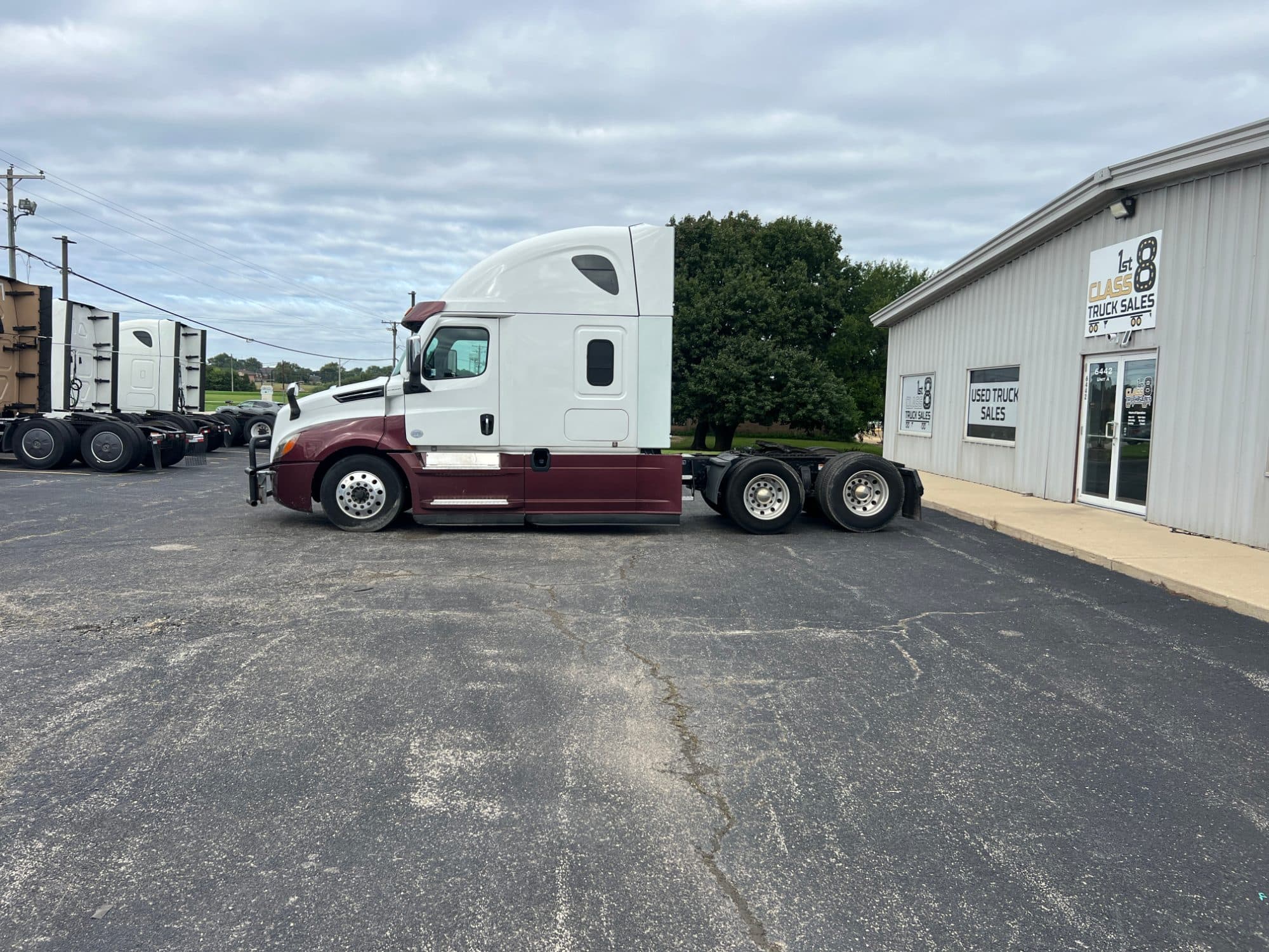 2020 Freightliner Cascadia 126