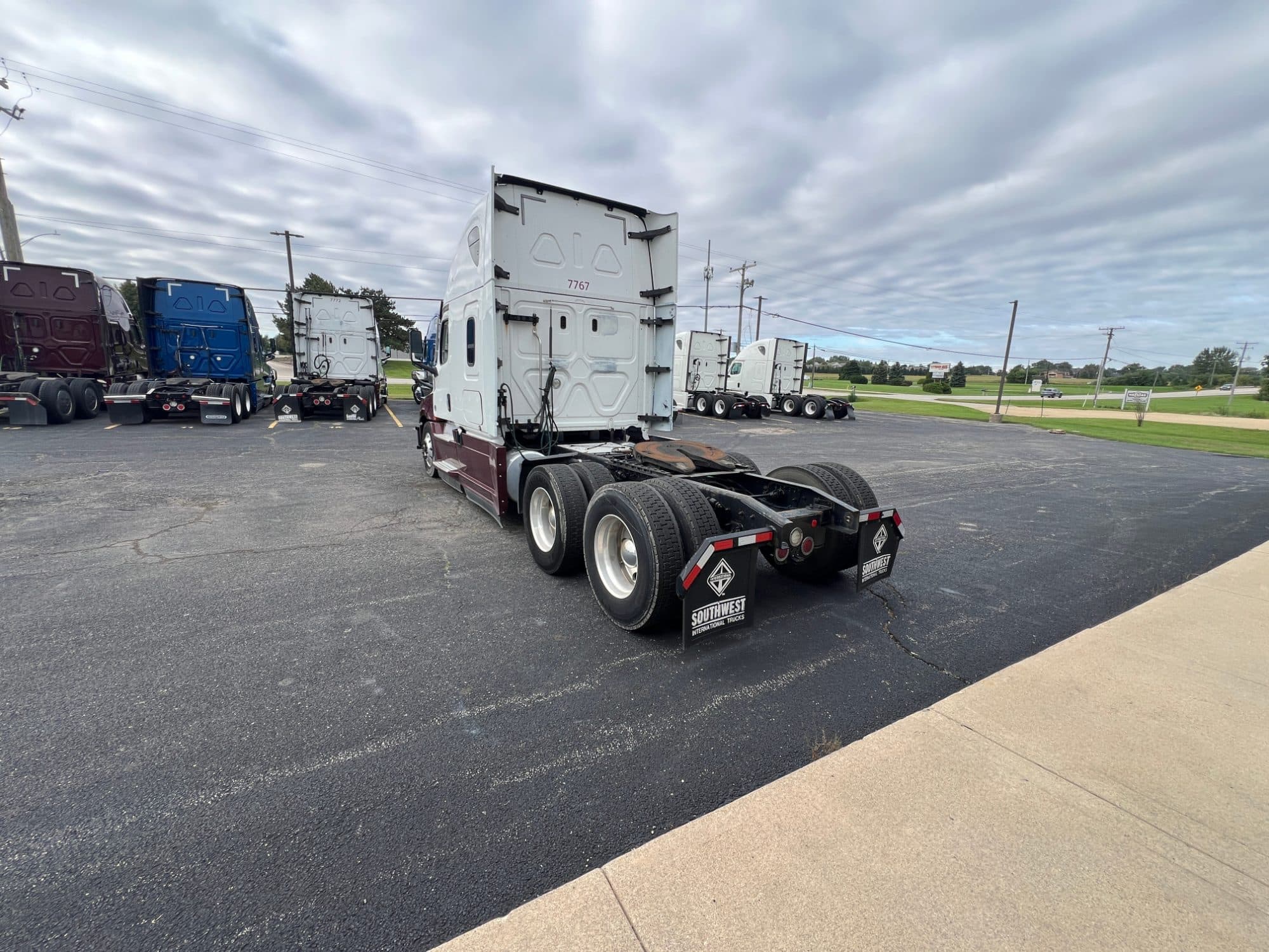 2020 Freightliner Cascadia 126