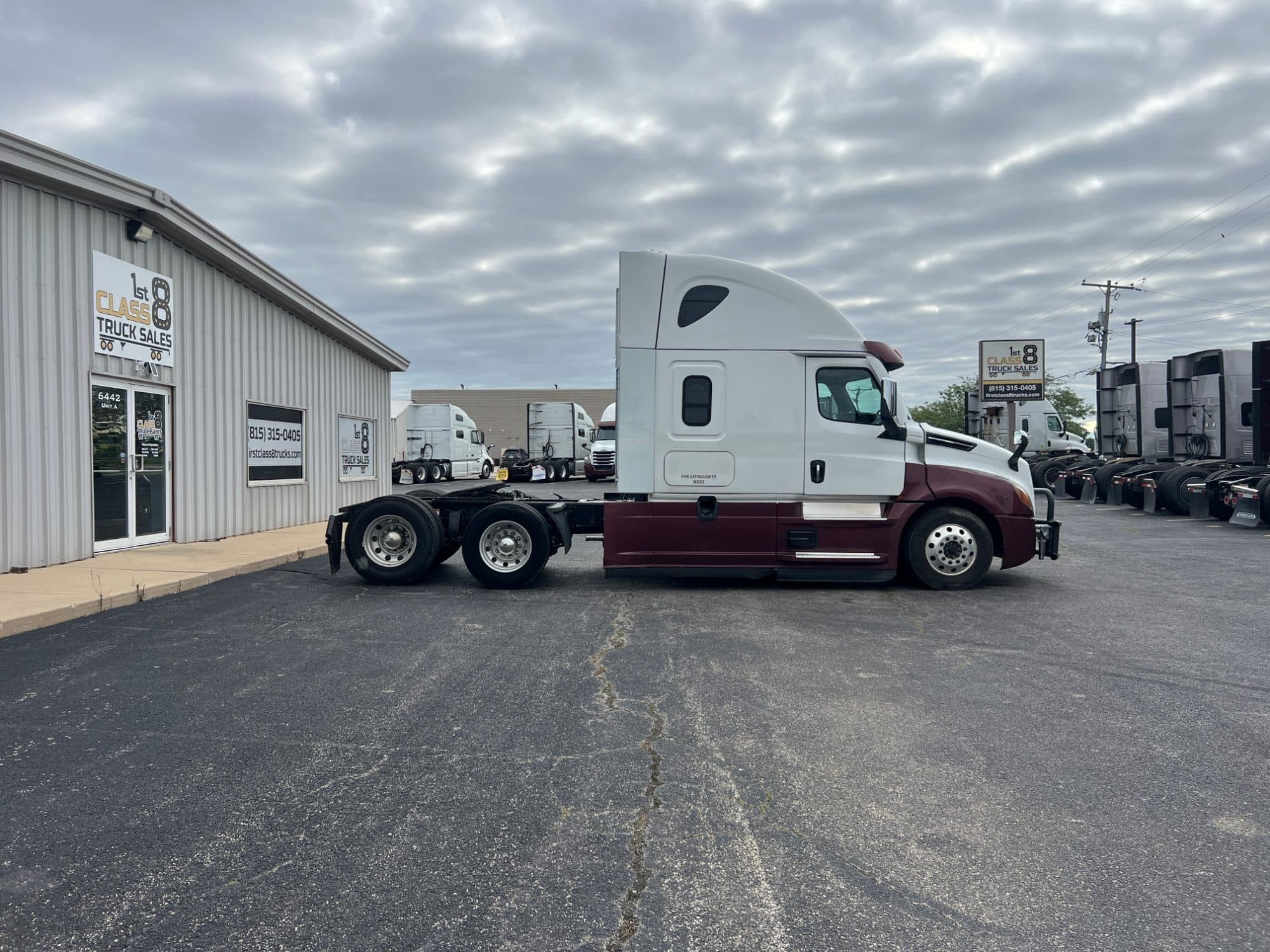 2020 Freightliner Cascadia 126