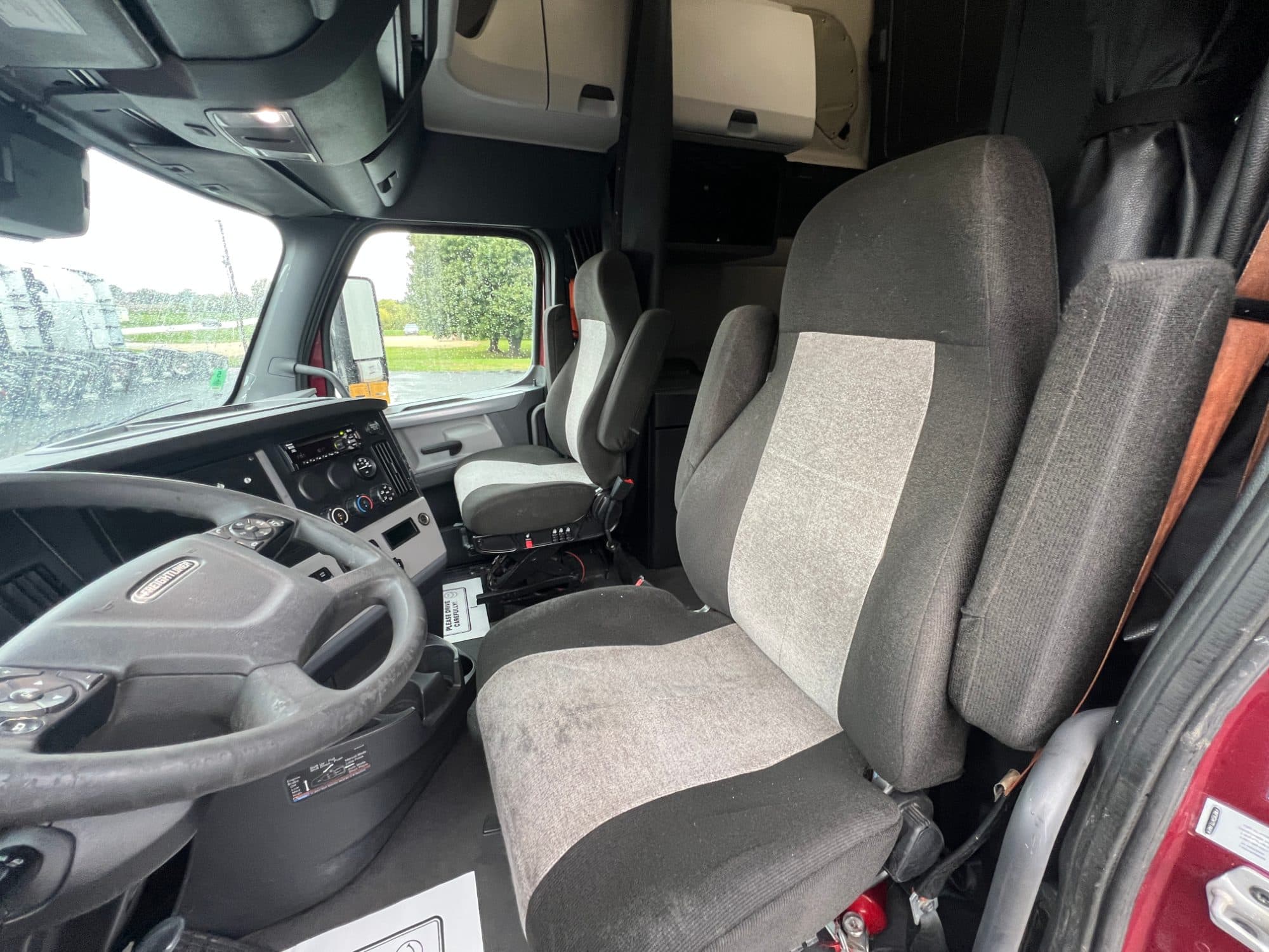 2021 Freightliner Cascadia 126