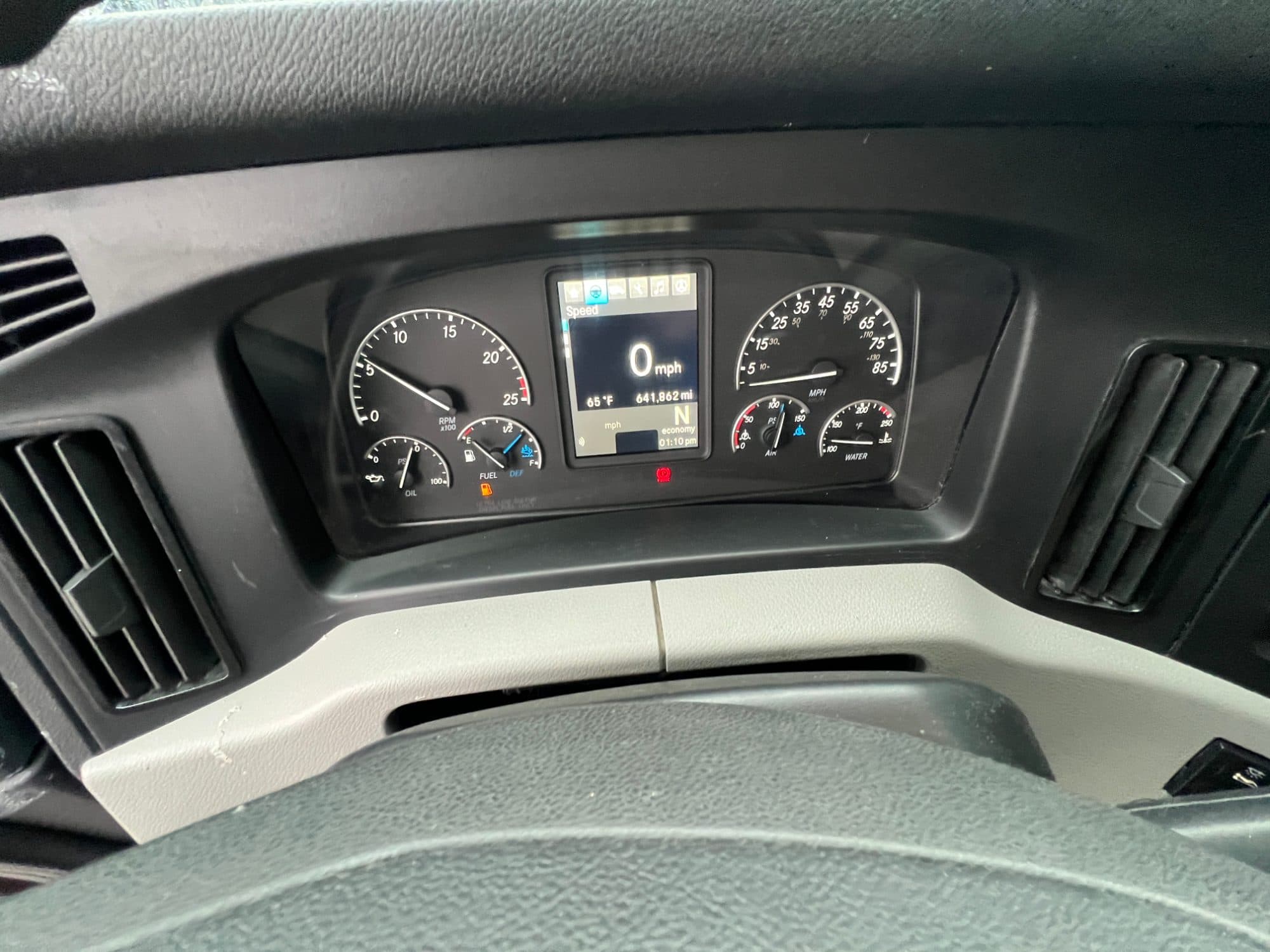 2021 Freightliner Cascadia 126