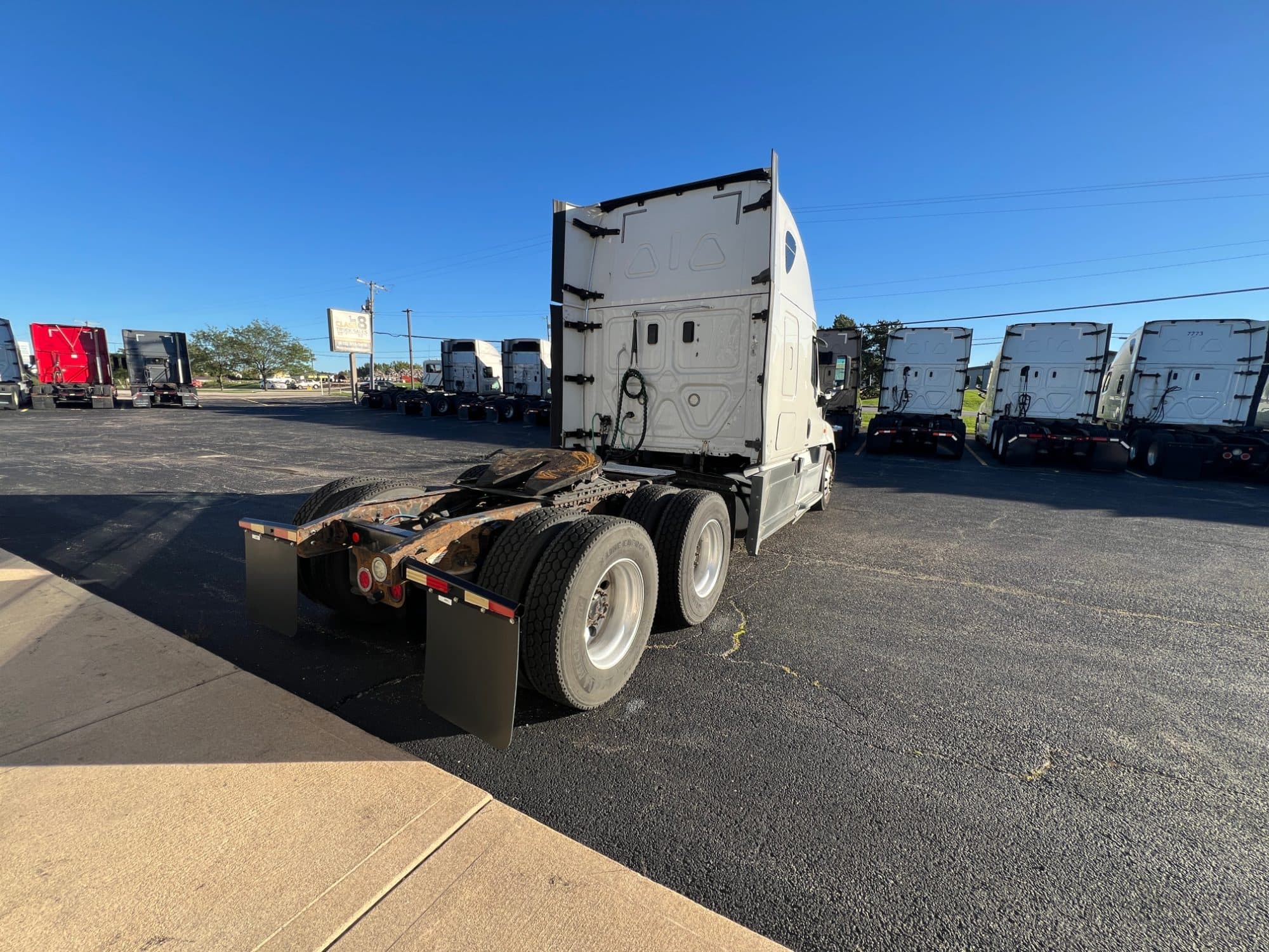 2017 Freightliner Cascadia 125